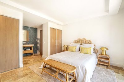 2104-161503-b952a8cbdbc2fd66601ce91bb265b9cce