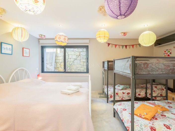 Image No.40-7 Bed Villa for sale