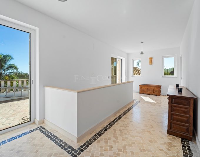 Image No.14-6 Bed Villa for sale