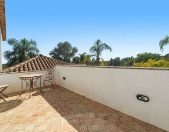 2104-366564-14d4e763c151089fe37f379b2f9be1ace