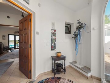 2104-366824-b952a8cbdbc2fd66601ce91bb265b9cce