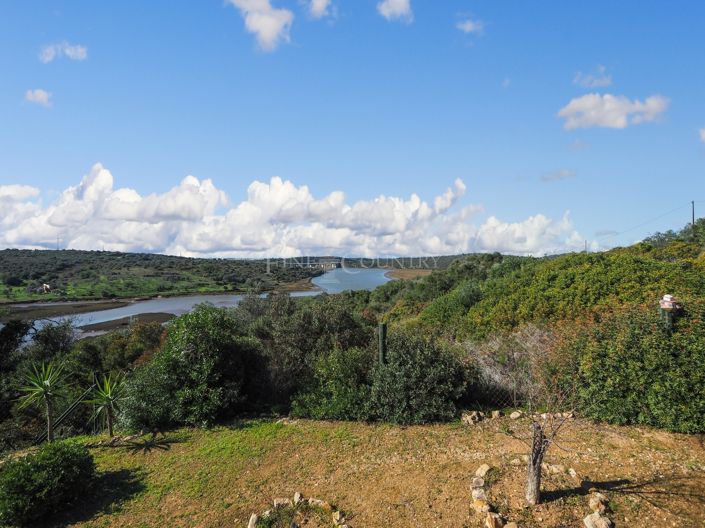 Image No.31-3 Bed Property for sale