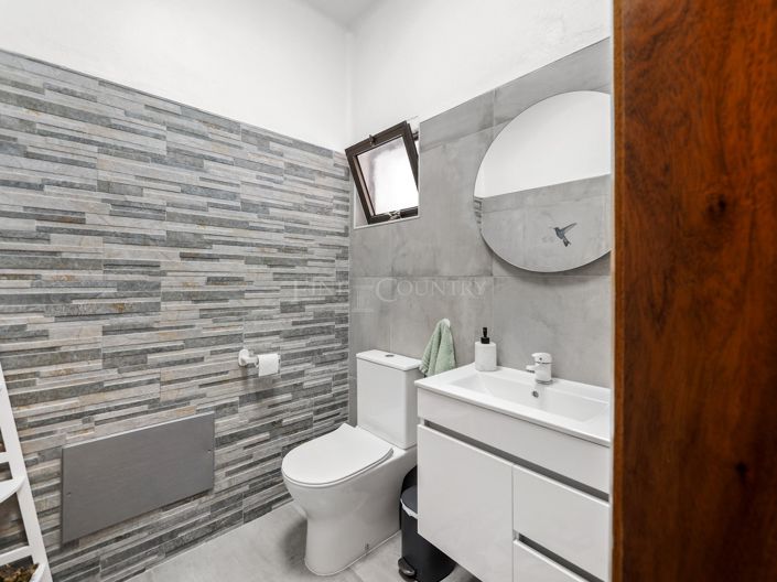 Image No.4-3 Bed Property for sale