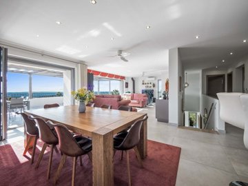 2104-366817-b952a8cbdbc2fd66601ce91bb265b9cce