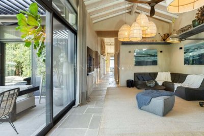 2104-367085-b952a8cbdbc2fd66601ce91bb265b9cce