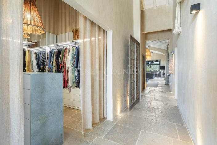 Image No.14-5 Bed Villa for sale