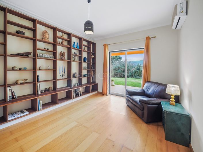 Image No.15-4 Bed Property for sale