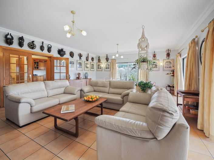 Image No.7-4 Bed Property for sale