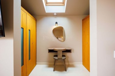 2104-367472-b952a8cbdbc2fd66601ce91bb265b9cce