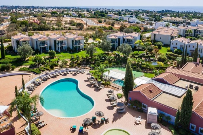 Image No.37-2 Bed Townhouse for sale