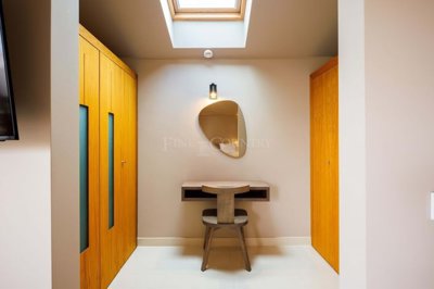 2104-367470-b952a8cbdbc2fd66601ce91bb265b9cce