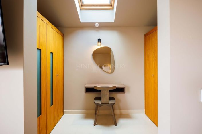 Image No.13-2 Bed Townhouse for sale