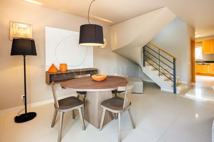 Image No.6-2 Bed Townhouse for sale