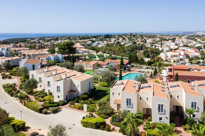 Image No.40-2 Bed Townhouse for sale