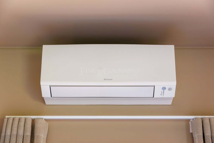 Image No.18-3 Bed Property for sale