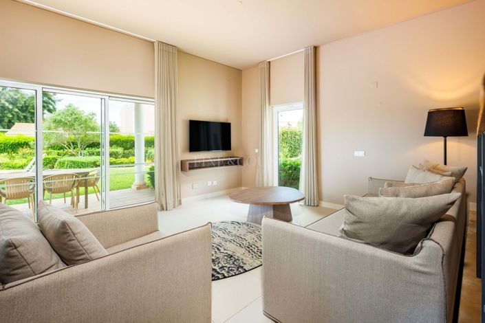 Image No.4-3 Bed Property for sale