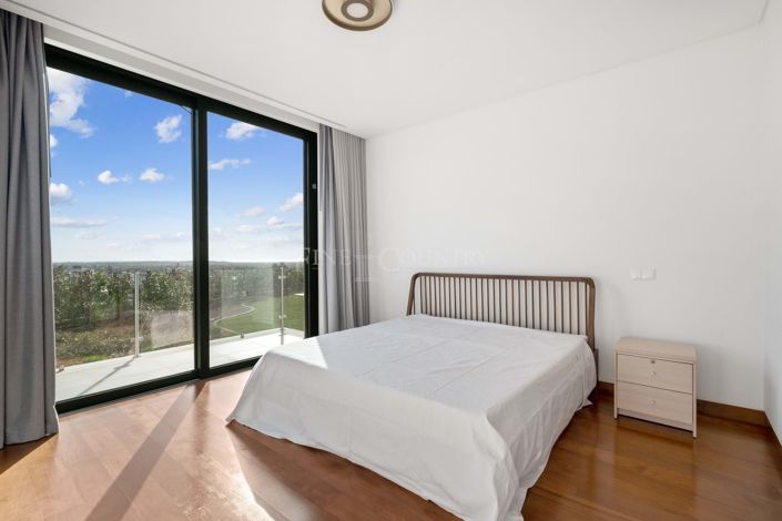 Image No.28-4 Bed Property for sale