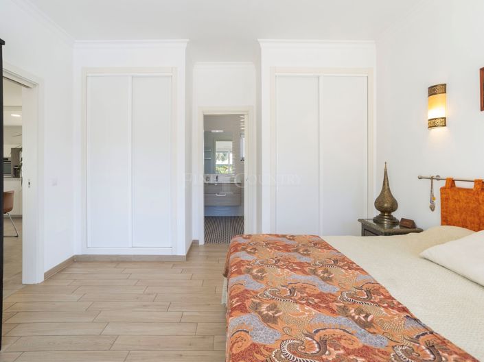 Image No.17-3 Bed Villa for sale