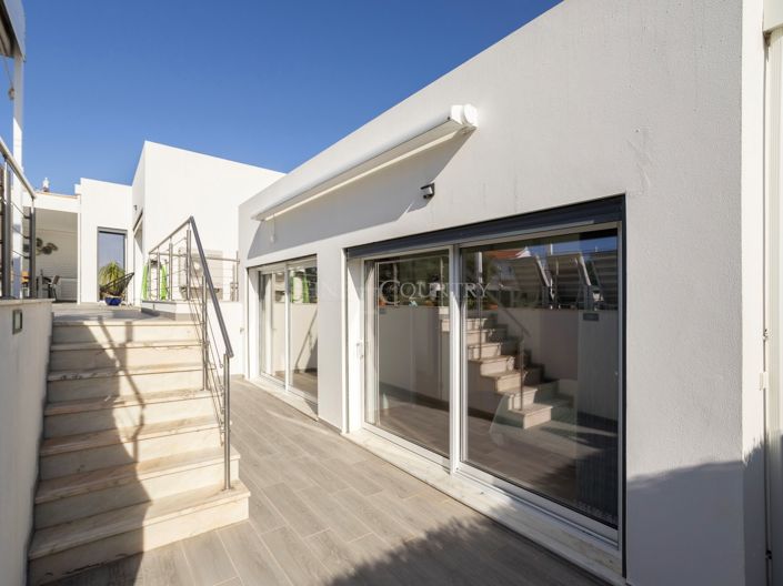 Image No.20-3 Bed Villa for sale