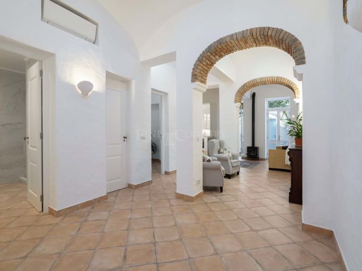 Image No.12-1 Bed Townhouse for sale