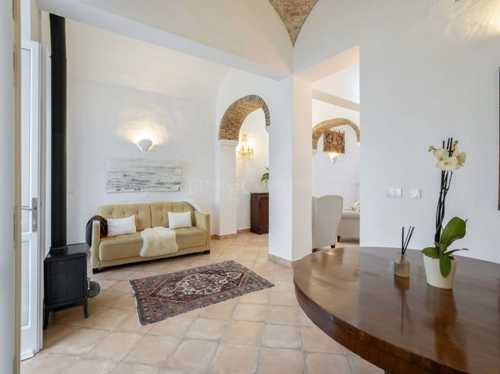 Image No.16-1 Bed Townhouse for sale