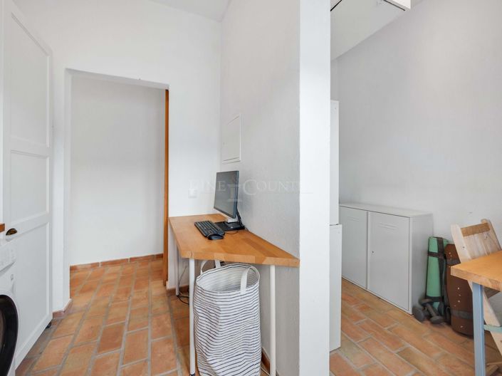 Image No.26-4 Bed Property for sale