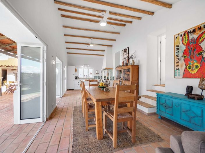 Image No.7-4 Bed Property for sale