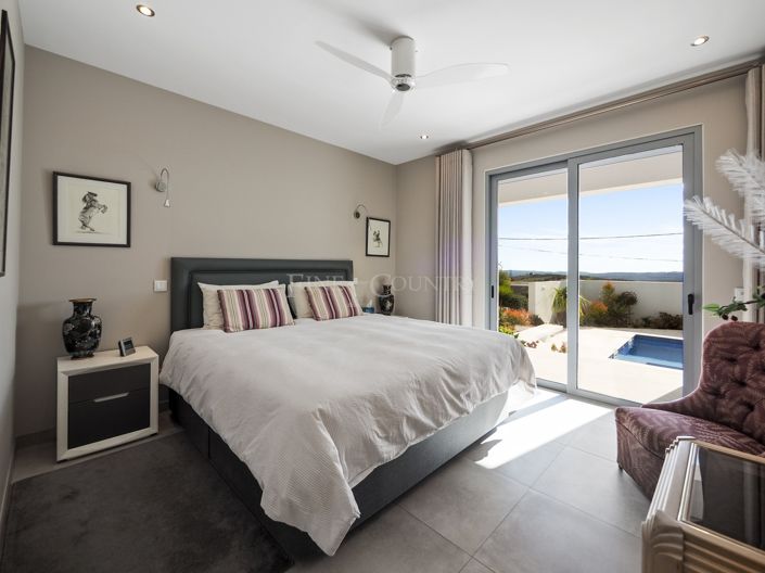 Image No.36-4 Bed Property for sale