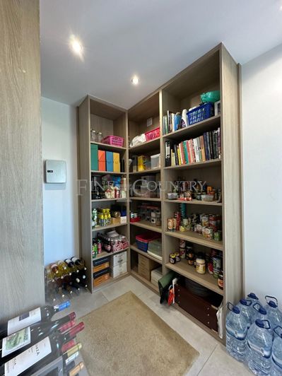 Image No.40-4 Bed Property for sale