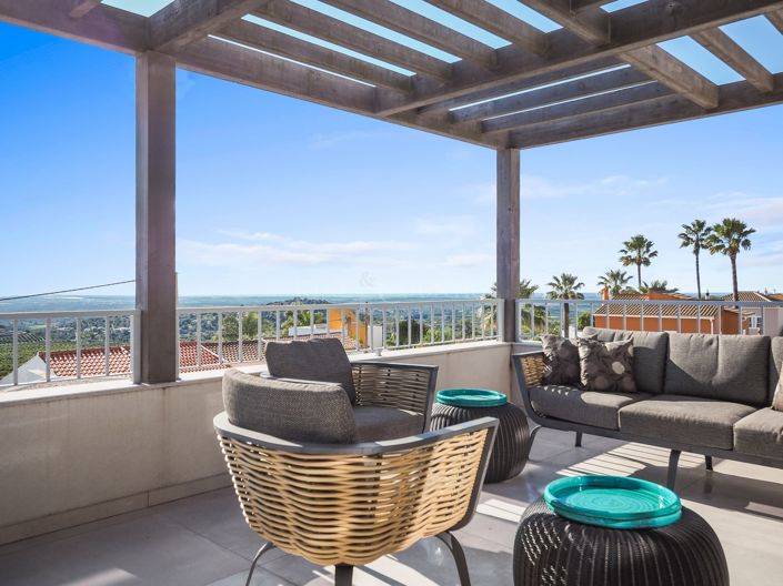 Image No.46-4 Bed Property for sale