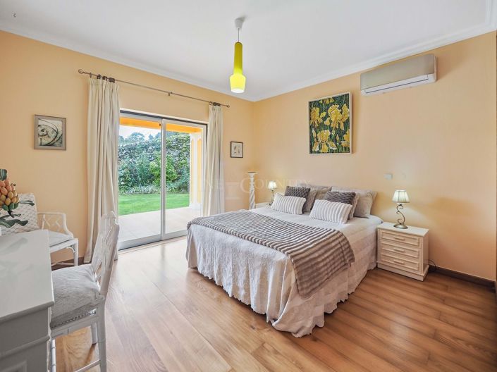 Image No.18-4 Bed Property for sale