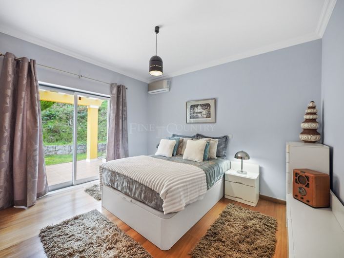 Image No.22-4 Bed Property for sale