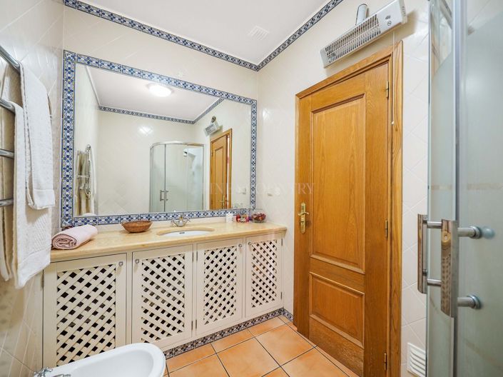 Image No.26-4 Bed Property for sale