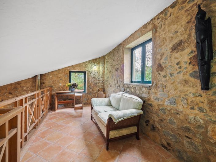 Image No.34-4 Bed Property for sale