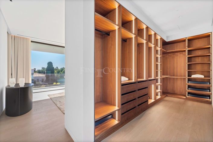 Image No.37-7 Bed Villa for sale