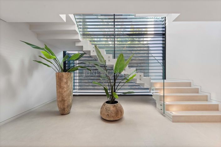 Image No.38-7 Bed Villa for sale