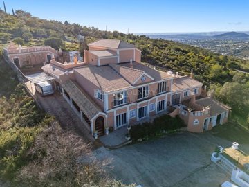 2104-366917-b952a8cbdbc2fd66601ce91bb265b9cce