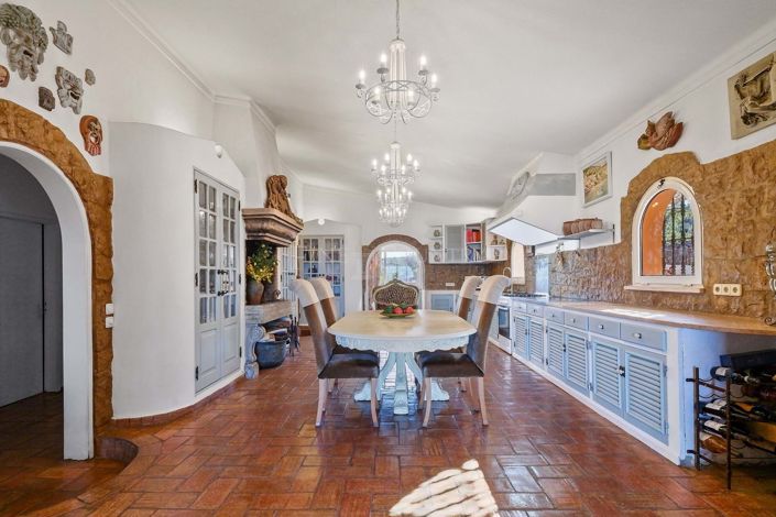 Image No.8-4 Bed Villa for sale