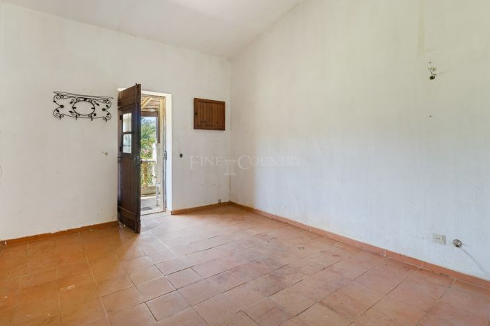 Image No.16-3 Bed Plot for sale