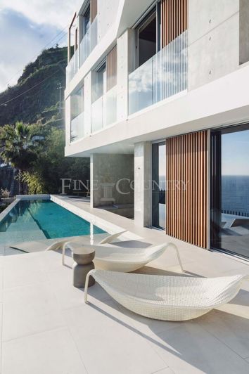 Image No.28-3 Bed Property for sale