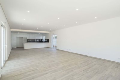 2104-350847-14d4e763c151089fe37f379b2f9be1ace