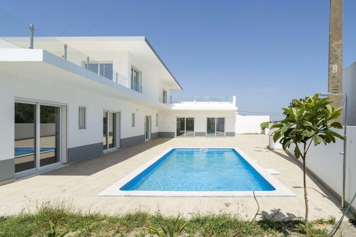 Image No.2-4 Bed Villa for sale