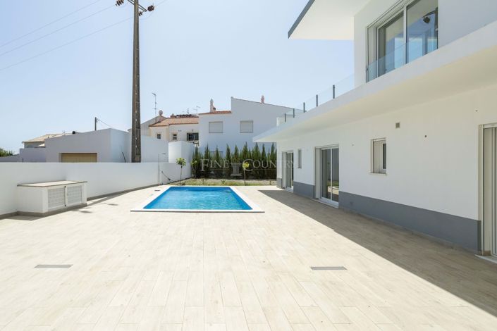 Image No.33-4 Bed Villa for sale