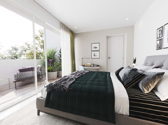 Image No.7-4 Bed Property for sale