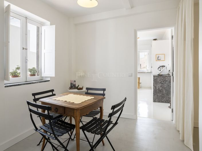 Image No.12-3 Bed Townhouse for sale