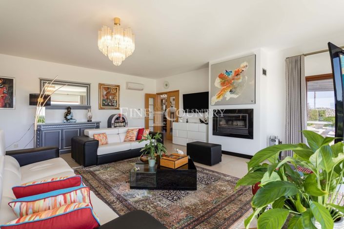 Image No.13-4 Bed Property for sale