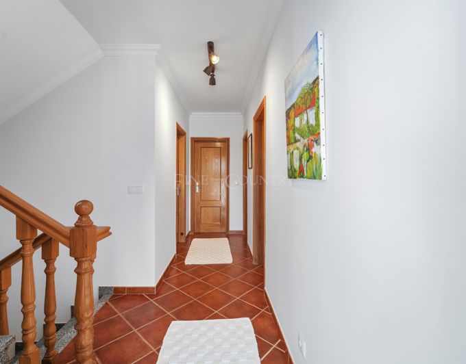 Image No.12-5 Bed Townhouse for sale