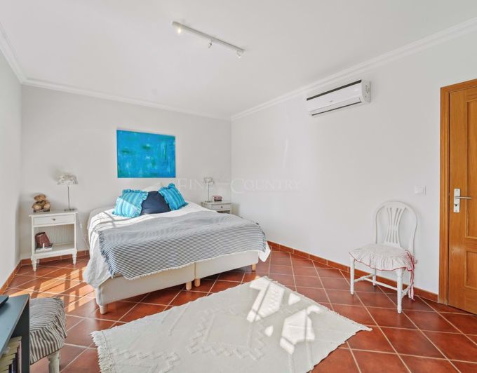 Image No.14-5 Bed Townhouse for sale