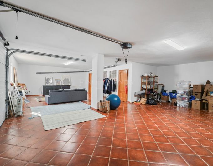 Image No.26-5 Bed Townhouse for sale