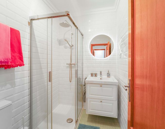 Image No.36-5 Bed Townhouse for sale